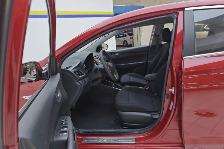 Used Hyundai Verna (new generation) 2016 1.4L Automatic Cool Edition GLS Left Front Seat
