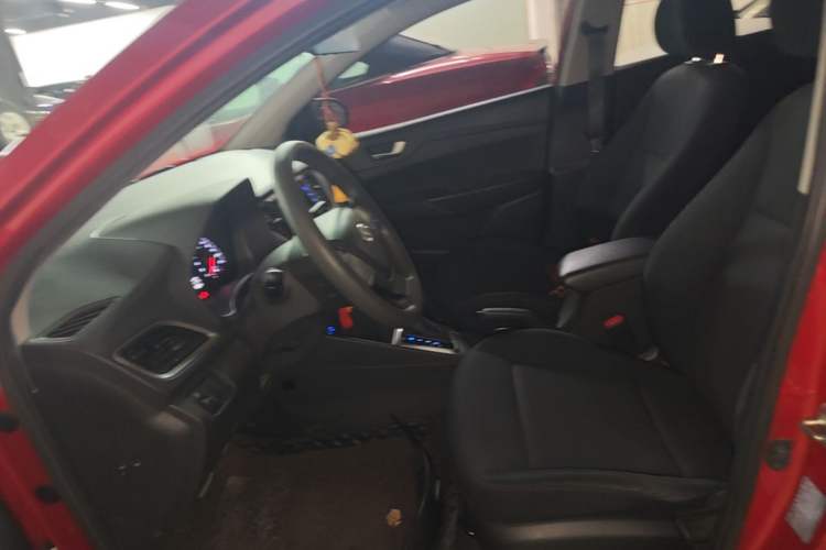 Used Hyundai Verna (new generation) 2016 1.4L Automatic Cool Edition GLS Left Front Seat
