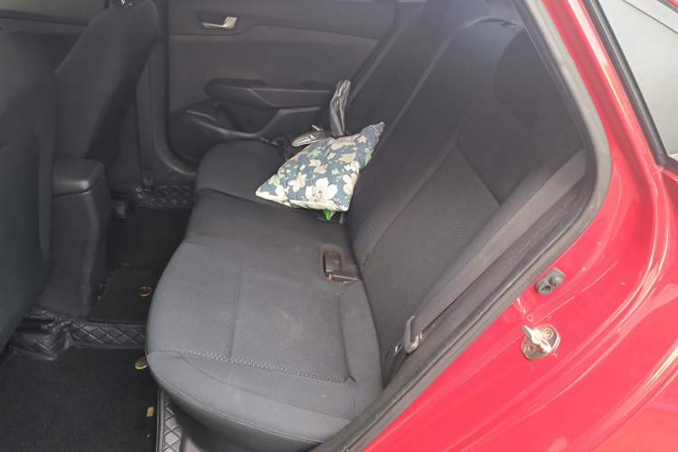 Used Hyundai Verna (new generation) 2016 1.4L Automatic Cool Edition GLS Left Rear Seat