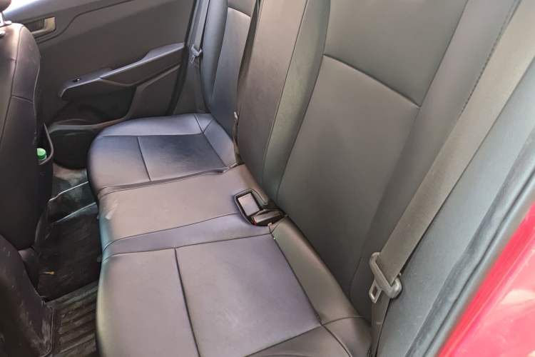 Used Hyundai Verna (new generation) 2016 1.4L Automatic Cool Edition GLS Left Rear Seat