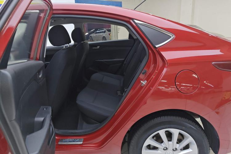 Used Hyundai Verna (new generation) 2016 1.4L Automatic Cool Edition GLS Left Rear Seat