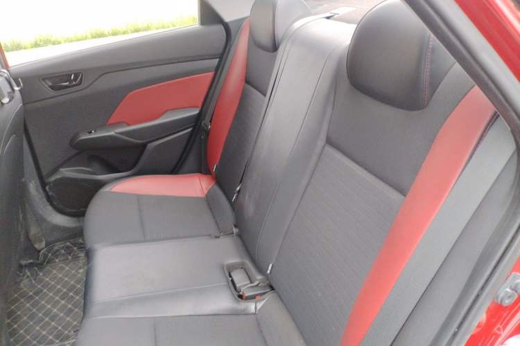 Used Hyundai Verna (new generation) 2016 1.4L Automatic Sport Edition Left Rear Seat