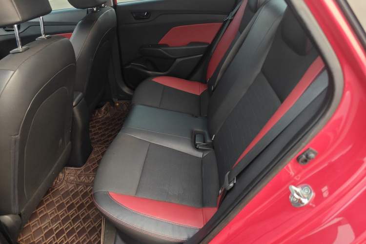 Used Hyundai Verna (new generation) 2016 1.4L Automatic Cool Edition GLS Left Rear Seat