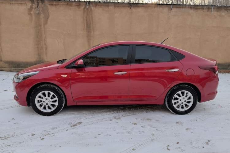 Used Hyundai Verna (new generation) 2016 1.4L Automatic Cool Edition GLS Left Side