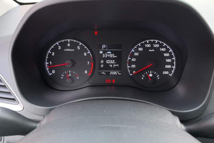 Used Hyundai Verna (new generation) 2016 1.4L Automatic Cool Edition GLS Odometer Close Up