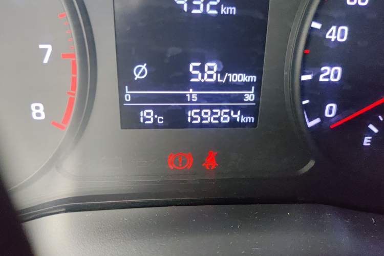 Used Hyundai Verna (new generation) 2016 1.4L Manual Cool Edition GLS Odometer Close Up