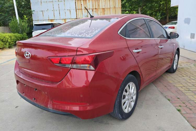 Used Hyundai Verna (new generation) 2016 1.4L Manual Cool Edition GLS Rear Right 45 Deg