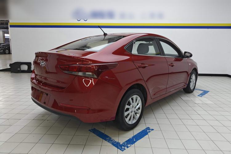 Used Hyundai Verna (new generation) 2016 1.4L Automatic Cool Edition GLS Rear Right 45 Deg
