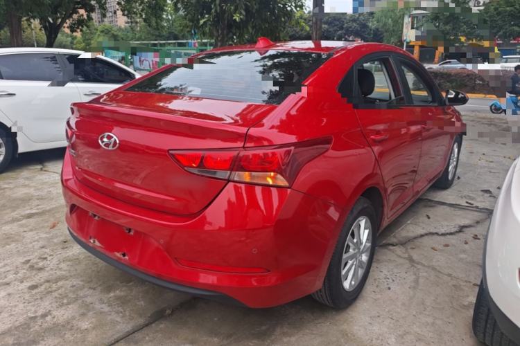 Used Hyundai Verna (new generation) 2016 1.4L Manual Cool Edition GLS Rear Right 45 Deg