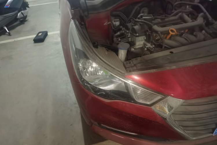 Used Hyundai Verna (new generation) 2016 1.4L Manual Cool Edition GLS Right Front Headlight