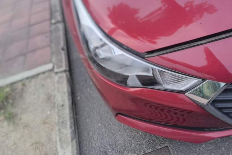 Used Hyundai Verna (new generation) 2016 1.4L Manual Cool Edition GLS Right Front Headlight