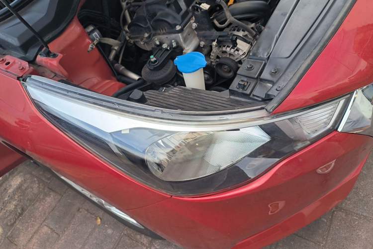 Used Hyundai Verna (new generation) 2016 1.4L Automatic Cool Edition GLS Right Front Headlight
