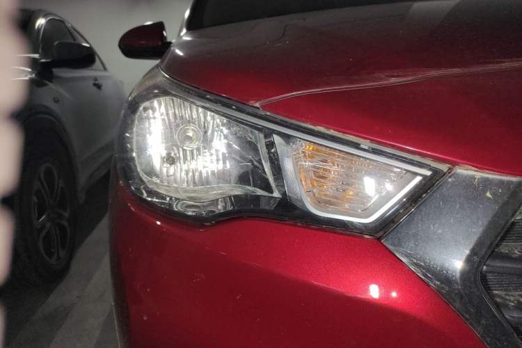 Used Hyundai Verna (new generation) 2016 1.4L Manual Cool Edition GLS Right Front Headlight