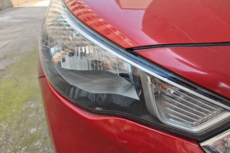 Used Hyundai Verna (new generation) 2016 1.4L Automatic Cool Edition GLS Right Front Headlight