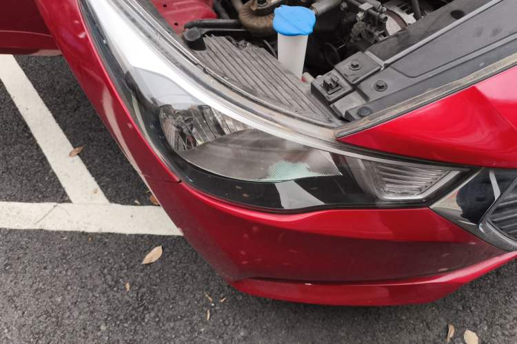 Used Hyundai Verna (new generation) 2016 1.4L Automatic Cool Edition GLS Right Front Headlight