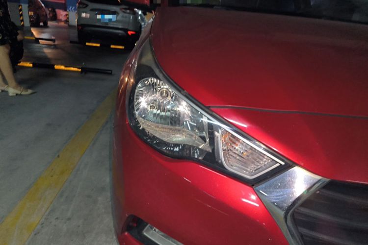 Used Hyundai Verna (new generation) 2016 1.4L Automatic Sport Edition Right Front Headlight