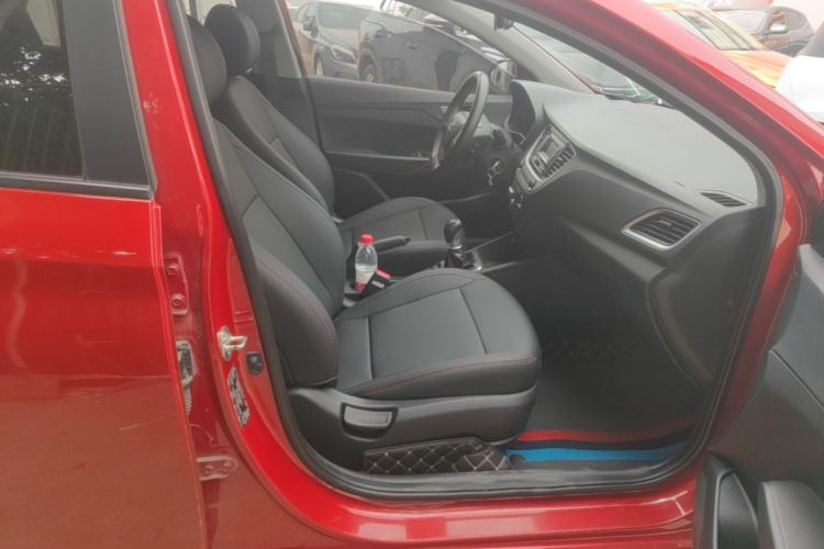 Used Hyundai Verna (new generation) 2016 1.4L Manual Cool Edition GLS Right Front Seat