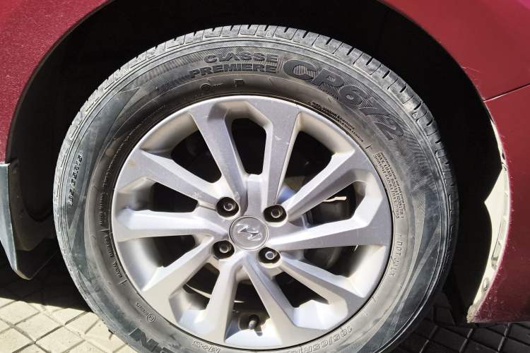 Used Hyundai Verna (new generation) 2016 1.4L Manual Youth Edition GS Right Front Wheel Hub