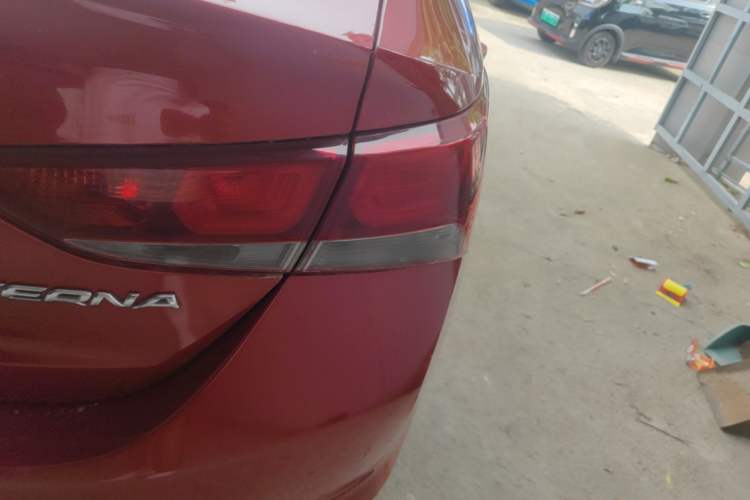 Used Hyundai Verna (new generation) 2016 1.4L Manual Cool Edition GLS Right Rear Taillight
