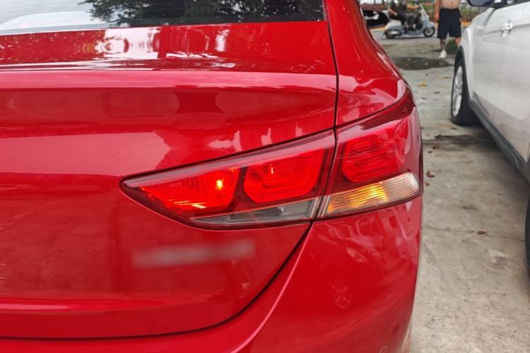 Used Hyundai Verna (new generation) 2016 1.4L Manual Cool Edition GLS Right Rear Taillight