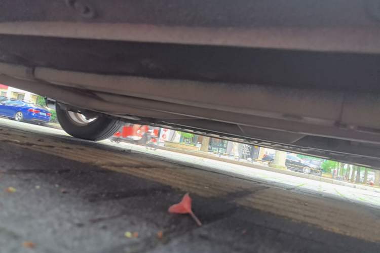 Used Hyundai Verna (new generation) 2016 1.4L Automatic Cool Edition GLS Right Side Sill