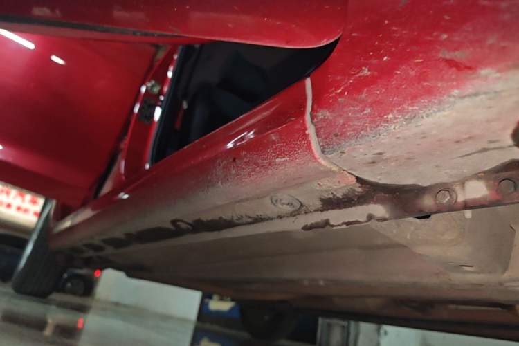 Used Hyundai Verna (new generation) 2016 1.4L Automatic Cool Edition GLS Right Side Sill