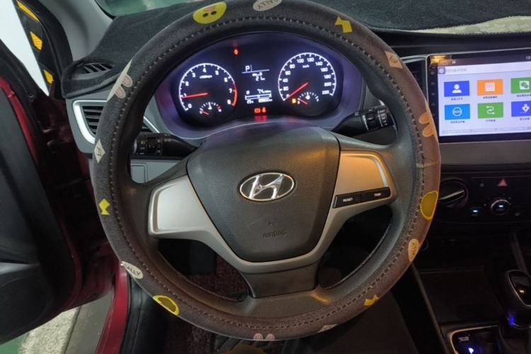Used Hyundai Verna (new generation) 2016 1.4L Automatic Cool Edition GLS Steering Wheel