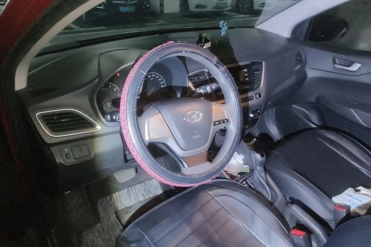 Used Hyundai Verna (new generation) 2016 1.4L Automatic Cool Edition GLS Steering Wheel