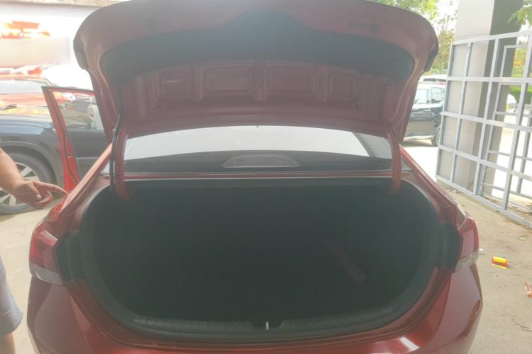 Used Hyundai Verna (new generation) 2016 1.4L Manual Cool Edition GLS Trunk