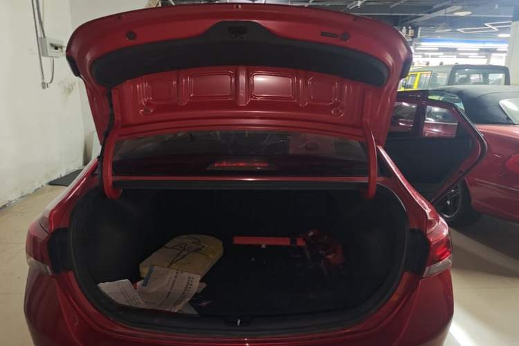 Used Hyundai Verna (new generation) 2016 1.4L Automatic Cool Edition GLS Trunk