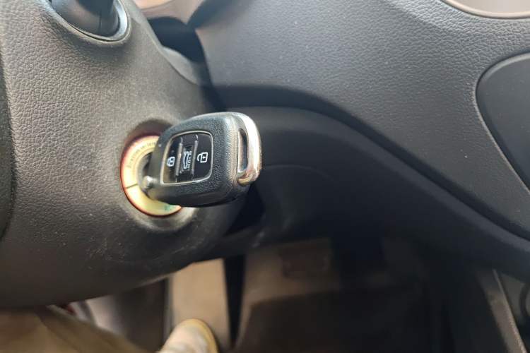 Used Hyundai Verna (new generation) 2016 1.4L Automatic Cool Edition GLS Vehicle Key