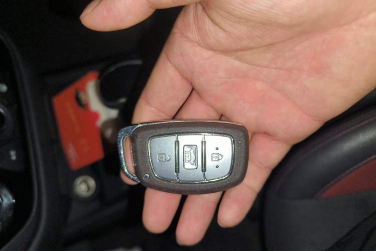 Used Hyundai Verna (new generation) 2016 1.4L Automatic Sport Edition Vehicle Key