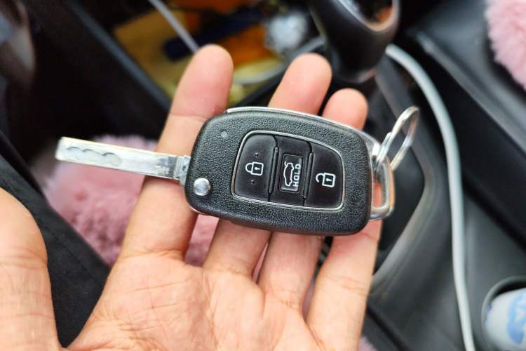 Used Hyundai Verna (new generation) 2016 1.4L Automatic Cool Edition GLS Vehicle Key