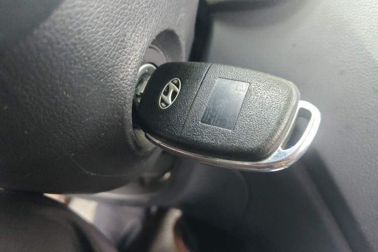 Used Hyundai Verna (new generation) 2016 1.4L Automatic Cool Edition GLS Vehicle Key