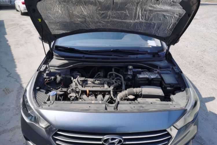 Used Hyundai Verna (new generation) 2016 1.4L Manual Cool Edition GLS Engine Bay