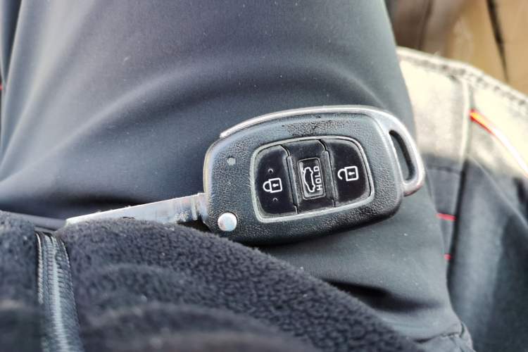 Used Hyundai Verna (new generation) 2016 1.4L Manual Cool Edition GLS Vehicle Key
