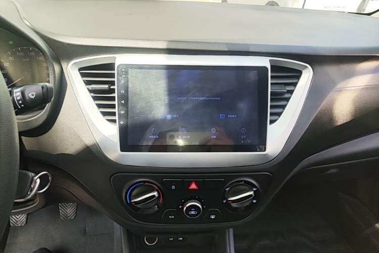 Used Hyundai Verna (new generation) 2016 1.4L Manual Cool Edition GLS Audio And AC Panel