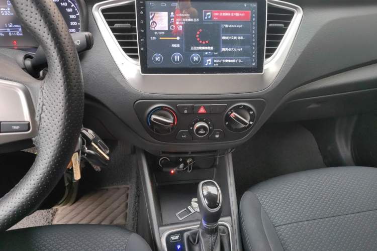 Used Hyundai Verna (new generation) 2016 1.4L Automatic Cool Edition GLS Audio And AC Panel