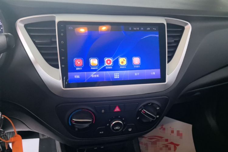 Used Hyundai Verna (new generation) 2016 1.4L Automatic Cool Edition GLS Audio And AC Panel