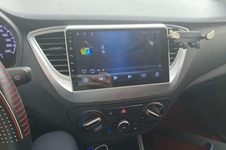 Used Hyundai Verna (new generation) 2016 1.4L Manual Cool Edition GLS Audio And AC Panel