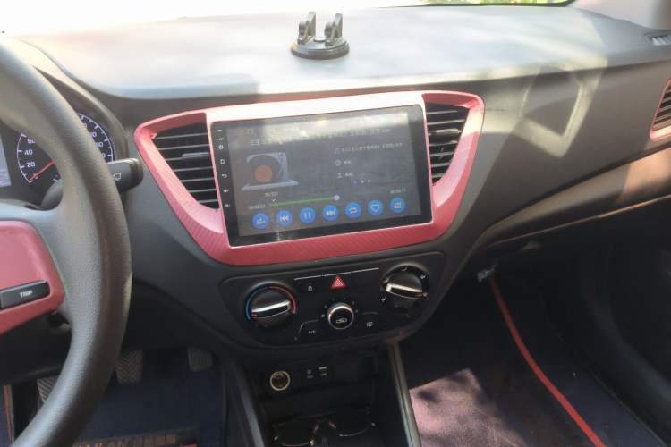Used Hyundai Verna (new generation) 2016 1.4L Manual Cool Edition GLS Audio And AC Panel