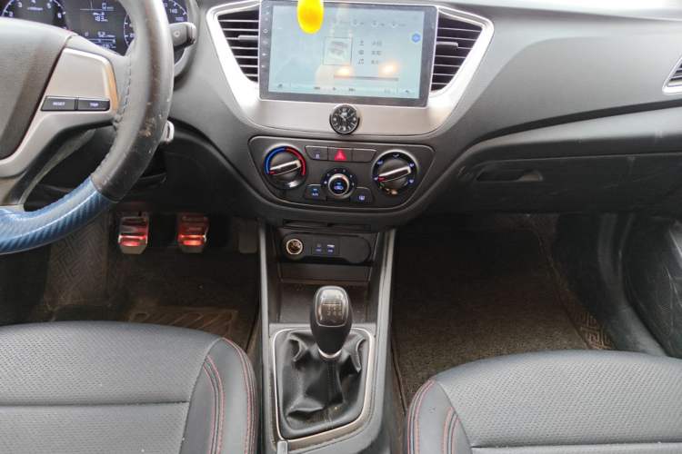Used Hyundai Verna (new generation) 2016 1.4L Manual Cool Edition GLS Audio And AC Panel