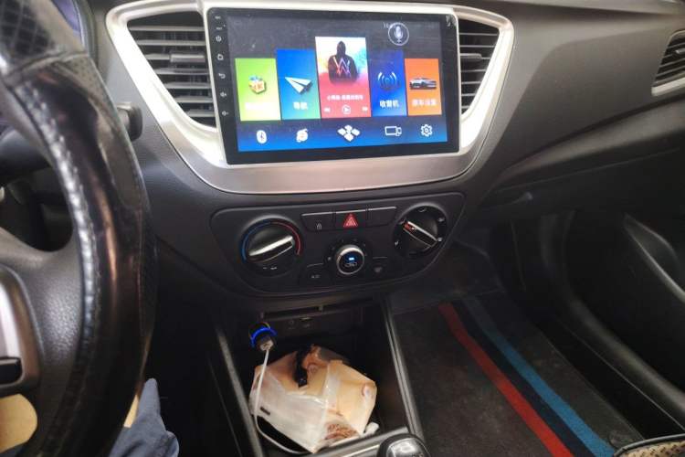 Used Hyundai Verna (new generation) 2016 1.4L Manual Cool Edition GLS Audio And AC Panel