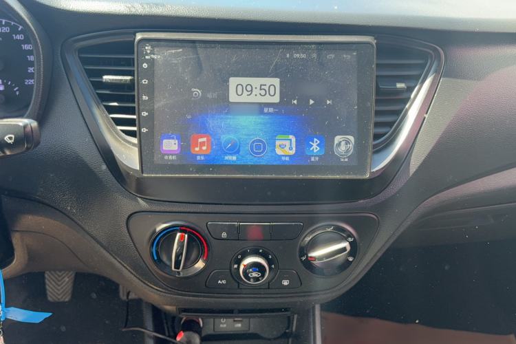 Used Hyundai Verna (new generation) 2016 1.4L Manual Cool Edition GLS Audio And AC Panel