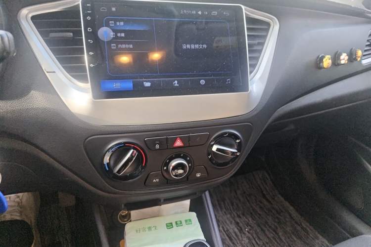 Used Hyundai Verna (new generation) 2016 1.4L Automatic Cool Edition GLS Audio And AC Panel