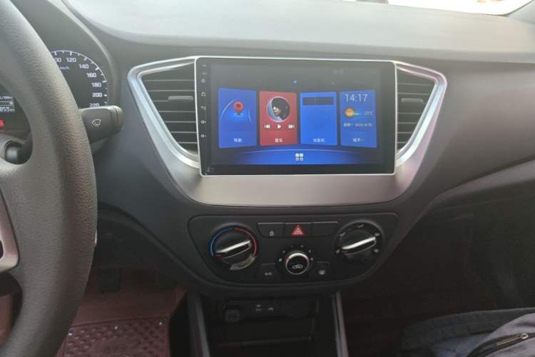 Used Hyundai Verna (new generation) 2016 1.4L Manual Cool Edition GLS Audio And AC Panel