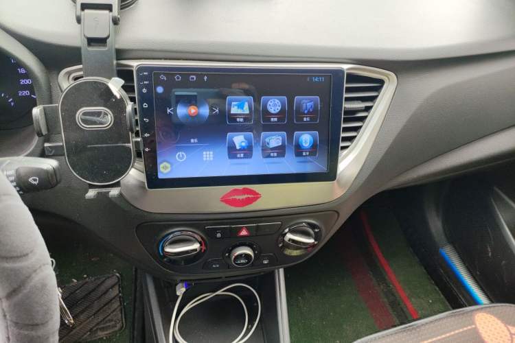Used Hyundai Verna (new generation) 2016 1.4L Manual Cool Edition GLS Audio And AC Panel