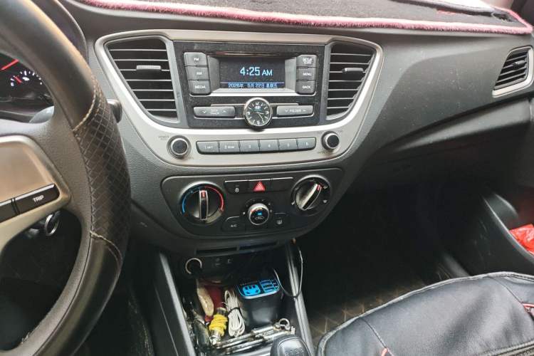 Used Hyundai Verna (new generation) 2016 1.4L Manual Cool Edition GLS Audio And AC Panel