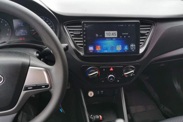 Used Hyundai Verna (new generation) 2016 1.4L Manual Cool Edition GLS Audio And AC Panel