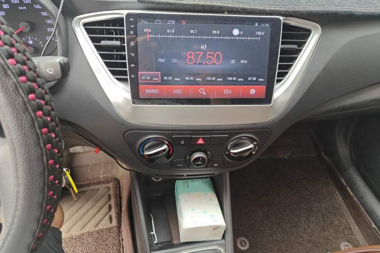 Used Hyundai Verna (new generation) 2016 1.4L Manual Cool Edition GLS Audio And AC Panel